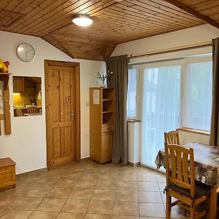 Lucky Hotel apartamentowy Héviz