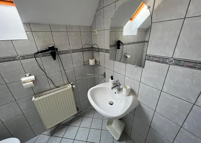 Lucky מלון דירות